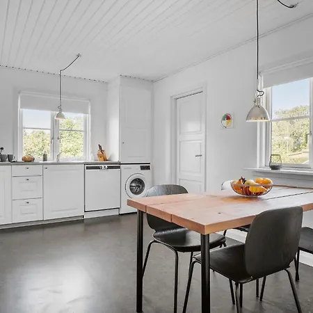 3 Bedroom Lovely In *