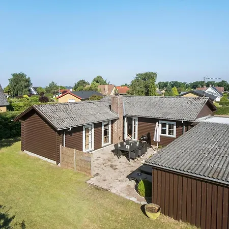 3 Bedroom Lovely In Сasa de vacaciones