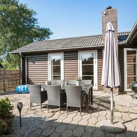 3 Bedroom Lovely In Hébergement de vacances *